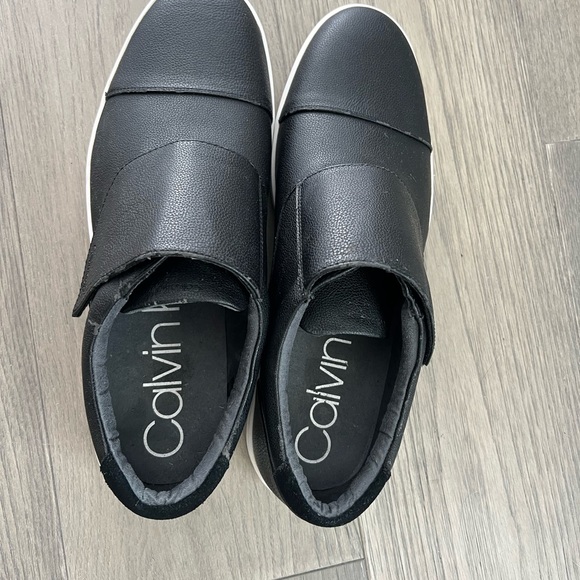 Calvin Klein Mens  sneakers | Shoes | new, never worn‼️some paint peeled off‼️ - Picture 3 of 10